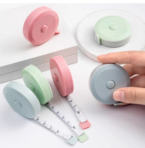 1 pièce 1,5 m Ruban à mesurer rétractable portable, mini règle de couture en cuir, règle de mesure de hauteur pour enfants, ruban à mesurer en centimètres et pouces - Product Image 3