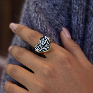 Anillo con Estampado de Cebra en Forma de Corazón, Chapado en Oro, Joyería de Moda para Mujer, Regalo - Product Image 2
