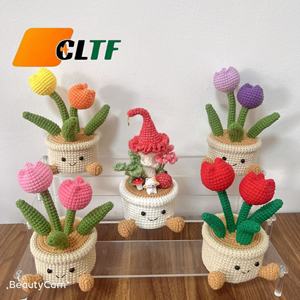 Planta Suculenta de Ganchillo <span class=keywords><strong>Crassula</strong></span> Perforata en Maceta, Hecha a Mano, Suave, Ligera, Moderna, Tejida a Ganchillo, Decoración para Coche, Oficina y Hogar - Product Image 2