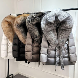 Parka Invernale di Lusso 2025 con Cappuccio in Vera Pelliccia di Volpe, 90% Piumino d'Oca, Giacca Imbottita Calda e Impermeabile con Cintura per Donna - Product Image 1