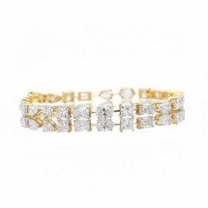 Elegante Brazalete de Diamantes Naturales o Cultivados en Laboratorio, Joyería Fina de Primera Calidad con un Diseño de Diamantes Sofisticado para Fiestas - Product Image 2