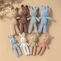 Vente en gros de jouets de bébé en peluche lapin de Pâques Amigurumi fait main personnalisé crochet pour enfants et nouveau-nés