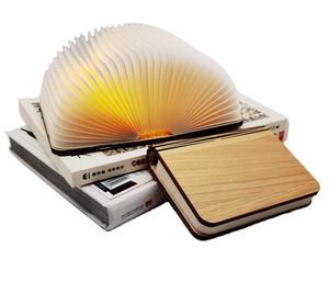Lampe de nuit USB en forme de livre, pliable, LED promotionnelle avec 3/5/7 couleurs, autonomie de 4 à 6 heures, pour les petits espaces dans le salon - Product Image 1
