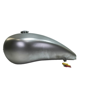 Réservoir d'essence argenté avec bouchon pour <span class=keywords><strong>Honda</strong></span> Shadow 1100 VT1100 2004-09 05 06 07 - Product Image 1
