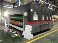 RYKB-1800 Nouvelle machine d'impression flexographique automatique 4 couleurs pour boîtes en carton et sacs en papier avec rainureuse et empileurs automatiques