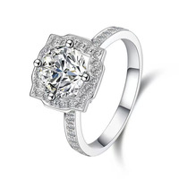 Anello di Fidanzamento di Lusso con Diamante da Laboratorio, Taglio Brillante a 4 Griffe, in Platino Pt950