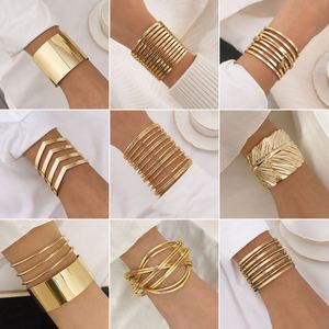 Brazalete de Aleación de Zinc con Círculo Grande Geométrico de Estilo Moderno en Color Dorado, Brazalete Abierto Unisex - Product Image 2