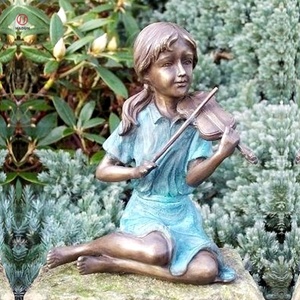 ブロンズ像＋ペンダントライトのスタンド　バイオリンを弾く少女 手作りのエレガンス：ユニークなバイオリンを弾いているブロンズの少女