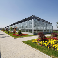 Grote, multi-span landbouwkas met pc-platen/glazen overkapping voor de teelt van groenten, bloemen en fruit