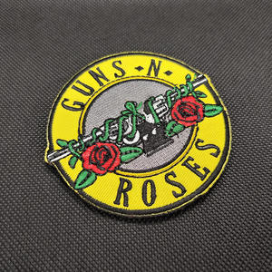 Parches tácticos redondos bordados de Guns and Roses para exteriores - Product Image 3
