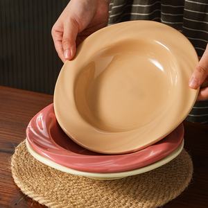 Vente en gros d'assiettes en céramique crème modernes Plat de pâtes occidentales écologique de haute qualité Plat peu profond haut de gamme créatif pour la maison 100pcs - Product Image 2