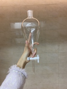 Funil de Separação em Forma de Pêra para Laboratório, Separação Óleo-Água, com Válvula de PTFE e Pistão de Vidro - Product Image 4