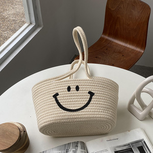 Sac fourre-tout tissé en coton avec visage souriant, forme boulette, broderie, usage quotidien, été 2022 - Product Image 3