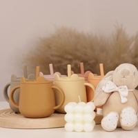 Gobelets en Silicone pour bébé et enfant en bas âge, tasse d'entraînement avec poignées et bec verseur, tasse de paille anti-éclaboussures pour nourrissons 8.5 oz