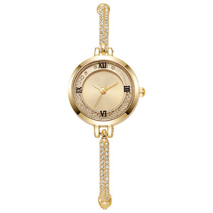 Montre Femme 2026 à Cadran Rond et Bracelet Tressé, Style Élégant - Product Image 5
