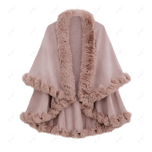 Châle pour femme Poncho en tricot uni pour femme avec construction à double couche et bordure en fourrure pelucheuse - Product Image 1