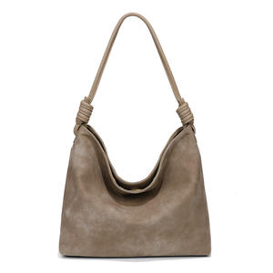 กระเป๋าทรงถังหนังนิ่มแฟชั่นสำหรับผู้หญิง, กระเป๋าหรูหรากระเป๋าสะพายไหล่หนังนิ่มกำมะหยี่หนากระเป๋าใต้วงแขนของผู้หญิง - Product Image 2