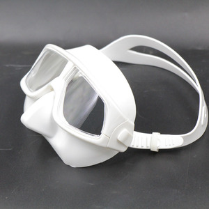 Máscara de Buceo Libre de Silicona con Cristal Templado, Dos Ventanas, Bajo Volumen, Amplio Campo de Visión para Adultos, Deportes Acuáticos - Product Image 1