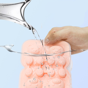 <span class=keywords><strong>Stampo</strong></span> in Silicone a 4 Scomparti a Forma di <span class=keywords><strong>Orsetto</strong></span> 3D per Cubetti di Ghiaccio, Cioccolato, Torte, Caramelle con Imbuto - Product Image 2