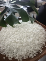 Cera de Parafina Sólida Microcristalina en Gránulos Blancos Refinados Personalizados, Punto de Fusión 60-95°C, Índice Cristalino 30-50%