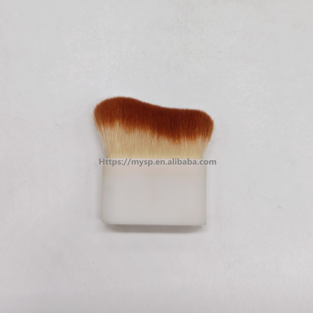 White handle beige hair