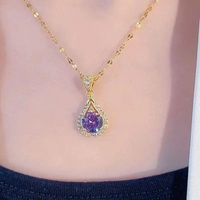 Collier pendentif en alliage de qualité supérieure avec chaîne à maillons, design étoile, accents en cristal, cadeau unisexe pour un usage quotidien