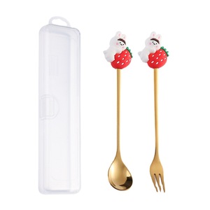 Ensemble de <span class=keywords><strong>couverts</strong></span> de Noël en acier inoxydable : cuillère à <span class=keywords><strong>dessert</strong></span> mignonne en forme de poupée, fourchette à fruits, cuillère à café portable, <span class=keywords><strong>couverts</strong></span> de dessin animé - Product Image 5