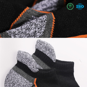 Calcetines Profesionales Unisex de Algodón Peinado, Gruesos, Acolchados, Antideslizantes y Transpirables para Correr Maratones - Product Image 3