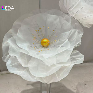 LEDA Soporte de Flores Gigante de Hilo, Superventas, para Eventos de Boda, Decoración Floral Grande Hecha a Mano para el Día de San Valentín - Product Image 6