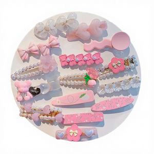 กิ๊บติดผมดีไซน์ใหม่ ชุดกิ๊บเกาหลี แฟชั่น 5 ชิ้น/ชุด ทำมือ <span class=keywords><strong>น่า</strong></span><span class=keywords><strong>รัก</strong></span> สไตล์หวาน กิ๊บติดผมหน้าม้า สำหรับสาวๆ - Product Image 1