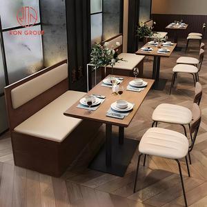Ensemble de mobilier de restaurant commercial moderne, tables carrées en bois brun foncé, pieds en métal, chaises en cuir beige, banquette, durable pour café - Product Image 2