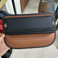 Remplisseur d'espace de siège de voiture en cuir PVC de luxe avec boîte de rangement latérale intégrée pour l'organisation de la console avant, Fourniture OEM