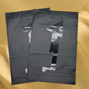 Sacs noirs imperméables biodégradables et compostables de haute qualité avec logo personnalisé pour vêtements, chaussettes, chaussures et fourrures - Product Image 5