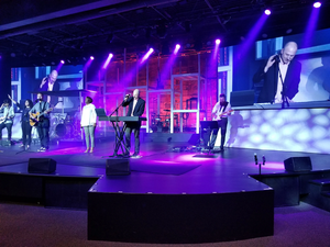 Giá tốt nhất OEM ODM Ngoài trời Tùy chỉnh màn hình hiển thị LED Bảng điều chỉnh kỹ thuật số biển cho thuê sự kiện trực tiếp phông nền sân khấu giàn hiển thị - Product Image 5