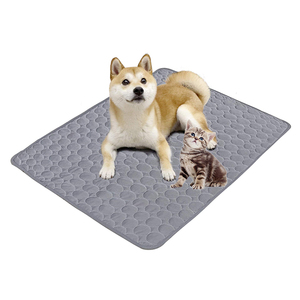 Manufacturers Wholesale Cat Pet Dog Cage Crate Kennel Mat Pad Mattress Portable Waterproof Easy Cleaning Cooling Pet Mat