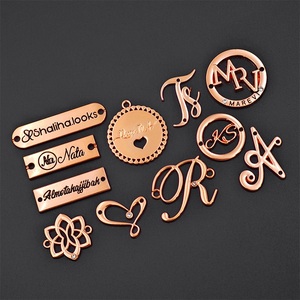 Arabian Robe Hijab Logos Sombrero Chapado Bufandas <span class=keywords><strong>Marca</strong></span> Metal logo <span class=keywords><strong>Marca</strong></span> Oro Etiquetas <span class=keywords><strong>de</strong></span> metal personalizadas Etiqueta <span class=keywords><strong>de</strong></span> ropa <span class=keywords><strong>de</strong></span> metal para bufanda - Product Image 5