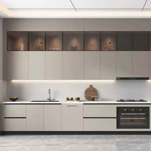 Ensemble de cuisine moderne SANTOPOVA beige avec vitrines et électroménagers noirs intégrés - Product Image 1