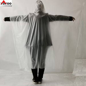 Impermeable Desechable Biodegradable de PLA para Parques Temáticos - Product Image 4