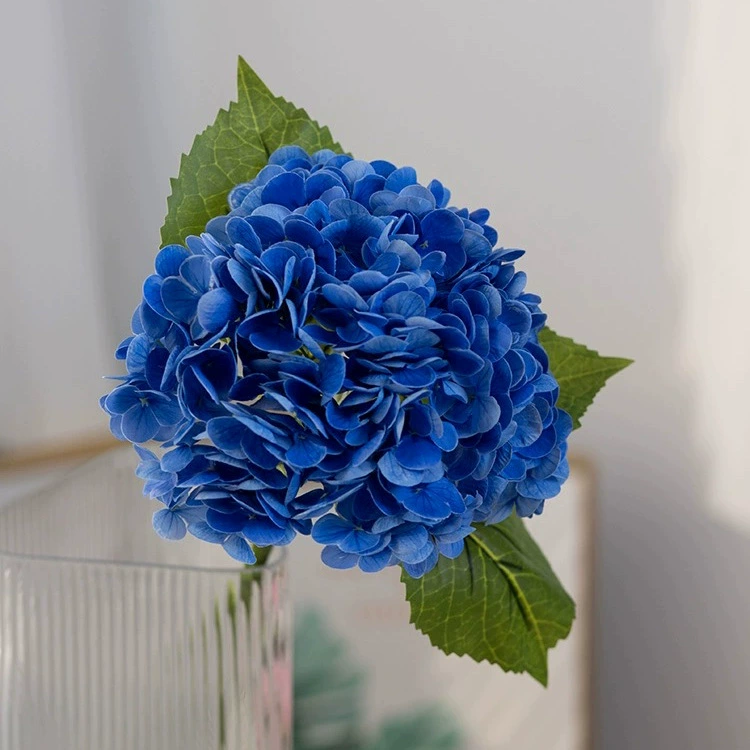 Azul oscuro