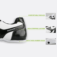 Chaussures de Taekwondo Professionnelles en Cuir Souple Jingpai pour Enfants et Adultes ; Conception Respirante et Élargie pour Chaussures de Sanda et de Karaté