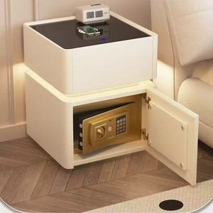 Comodino Smart in Legno Bianco con Rivestimento in Pelle - Arredamento di Lusso per Camera da Letto con Luce LED, Ricarica Wireless e Serratura con Impronta Digitale - Product Image 3