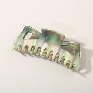 Pinces à cheveux extra-larges avec tresses tendance, pinces à cheveux rayées, bandeaux à pince requin, vente en gros à bas prix - Product Image 3
