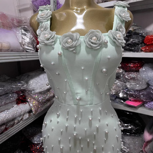 Nuovo Arrivo 2026 Abito Lungo Aderente Senza Schienale con Decorazioni Floreali, Senza Maniche, <span class=keywords><strong>Sexy</strong></span>, con Spalline Sottili, Aderente e Decorato con Perline - Product Image 4