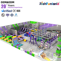 Rish nouvelle conception aire de jeux intérieure personnalisée avec grand toboggan équipement de trampoline extérieur intérieur