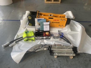 Marteau briseur hydraulique de type supérieur Soosan SB30 pour mini-excavatrice de 2 à 4,5 tonnes, burin de 53 mm, garantie d'un an - Product Image 5