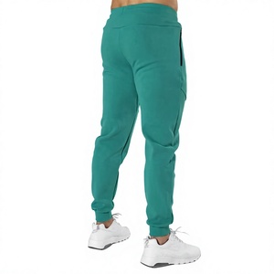 Chándal Ligero Cortavientos con Capucha para Hombre, Color Verde Sólido, de Algodón, Estilo Casual, con Bolsillos Laterales, Corte Regular, Estilo Invernal - Product Image 4