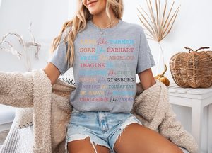 Camiseta de mujer Lead Soar de manga corta con cuello redondo, 100% algodón, corte regular, camiseta con estampado de fuerza feminista, mes de la historia de las mujeres - Product Image 3