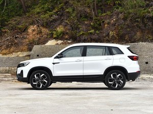 Changan CS75 2024 Edizione Enjoy 1.5T DCT Edizione <span class=keywords><strong>Nobile</strong></span> Automatica con Tetto Panoramico SUV <span class=keywords><strong>Auto</strong></span> Cinese Economica Usata - Product Image 4