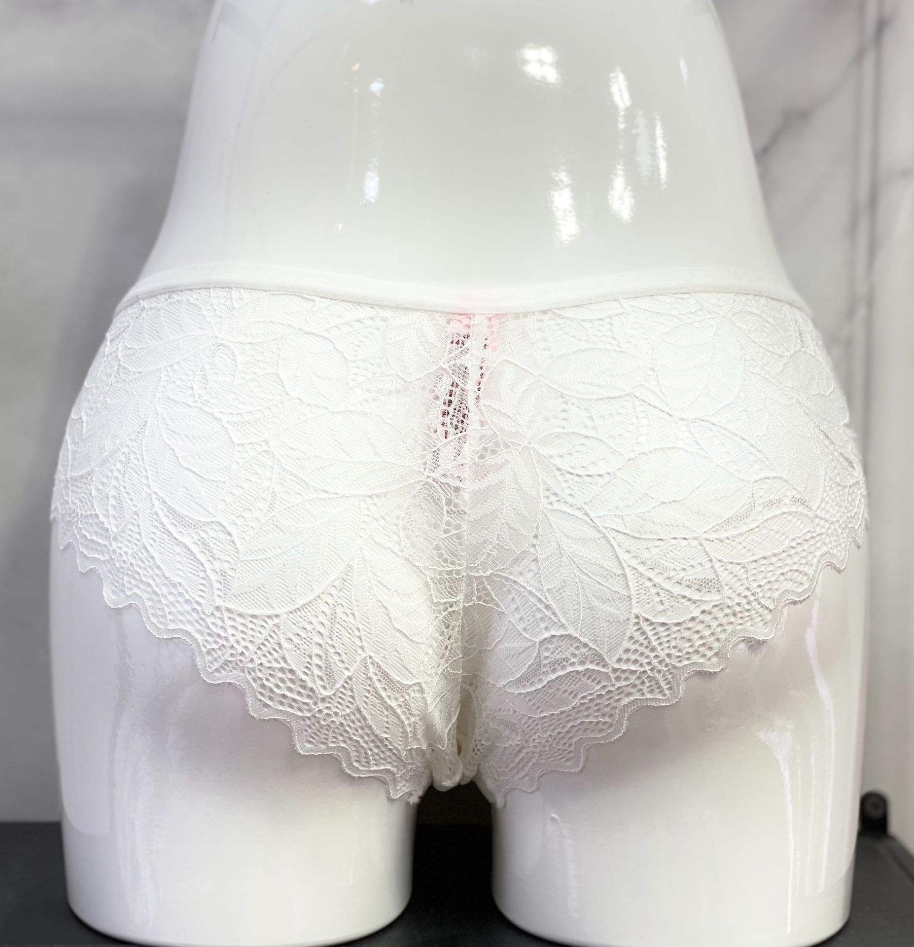 2023 Ladies Cotton Sheer Wavy Trim Lace-Trimmed Secret Panties Monogrammed Spaghetti Strap Cut-Out Underwear in Bulk