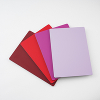 Panneau composite en aluminium (ACP/ACM) rouge uni, revêtu de PE, couleur et taille personnalisées, résistant à la décoloration, qualité extérieure pour mur extérieur de villa